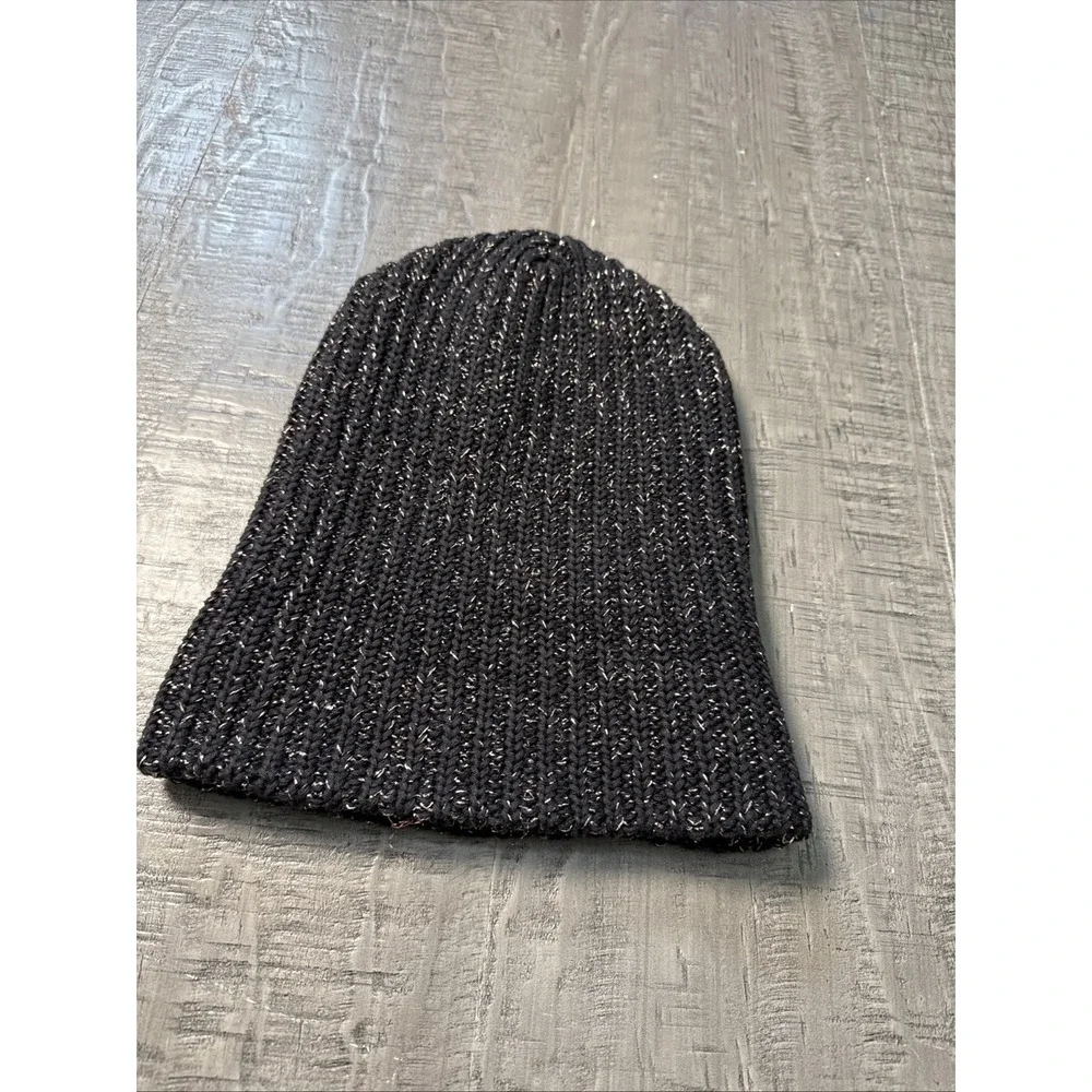 Love Your Melon Beanie Womens black with rose‎ Gold Metallic Hat Knit